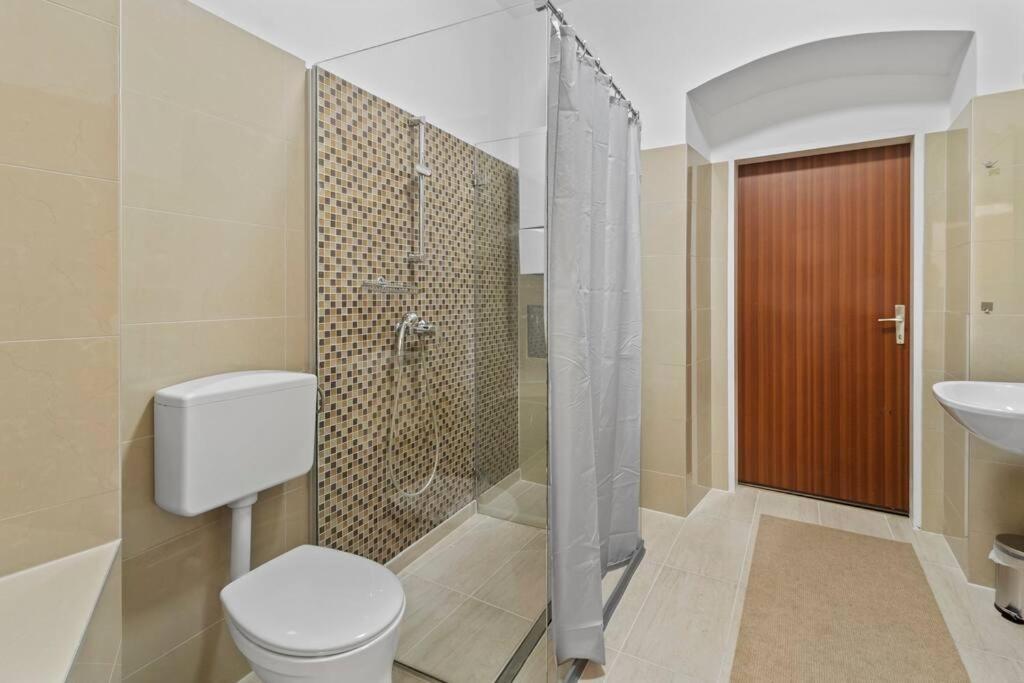 Modern Apartment Close To Center - 2Br فيينا المظهر الخارجي الصورة