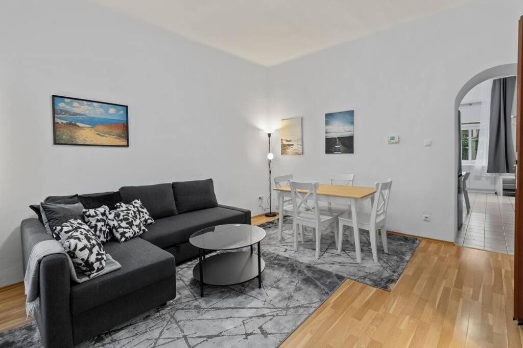 Modern Apartment Close To Center - 2Br فيينا المظهر الخارجي الصورة