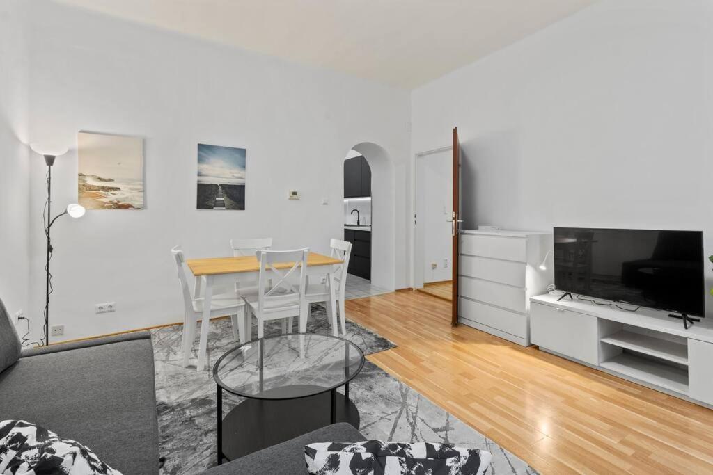 Modern Apartment Close To Center - 2Br فيينا المظهر الخارجي الصورة